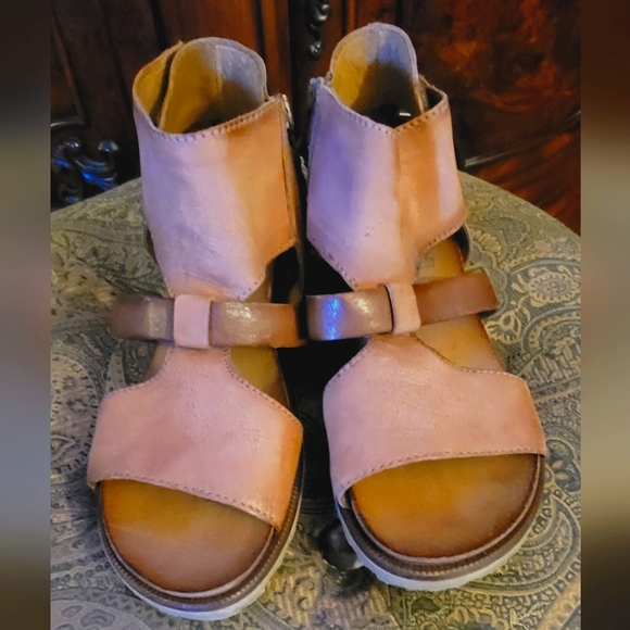 ‼️SOLD‼️Miz Mooz Tamsyn Genuine Leather Sandal, Sz 6.5, EU 37 - Picture 3 of 11